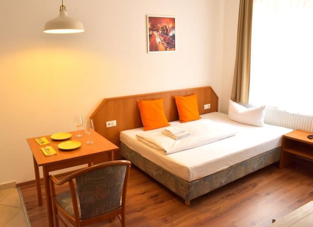 Hotel Little Paris Frankfurt am Main Eksteriør bilde